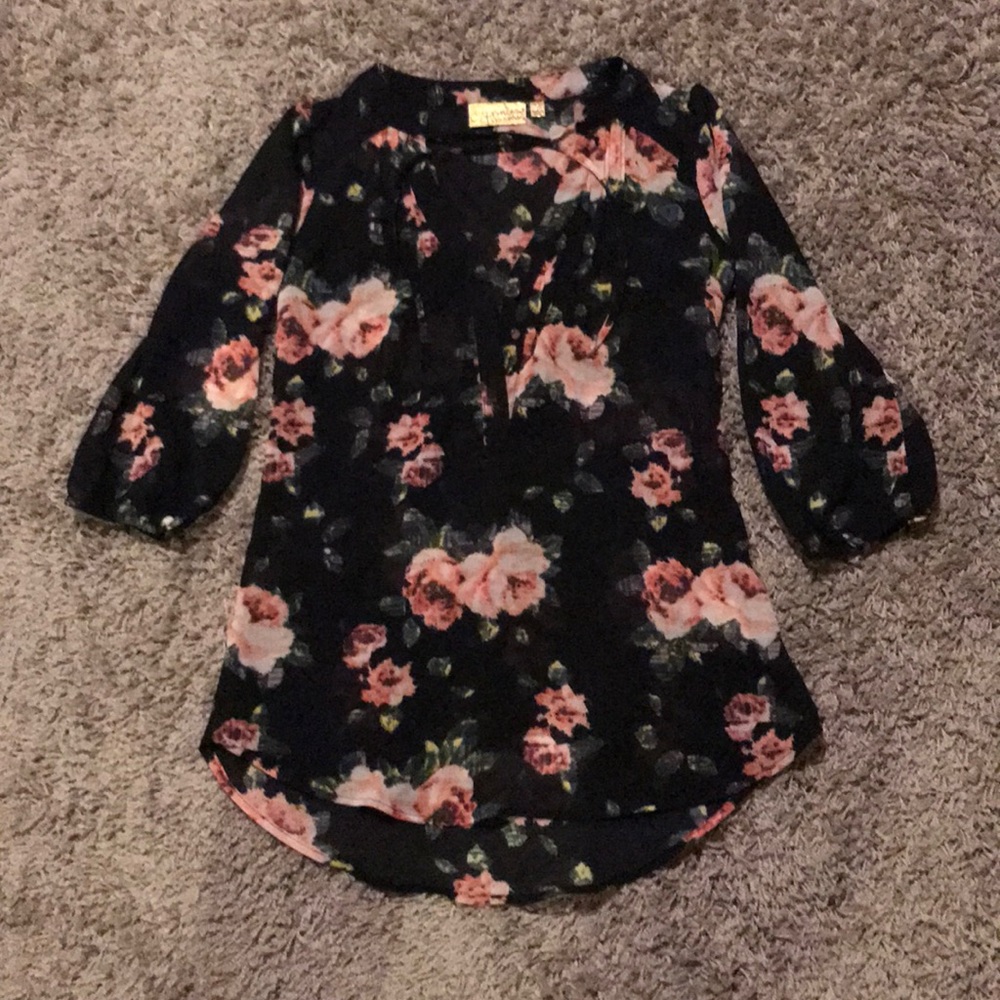 Princess by Vera Wang Sheer floral top